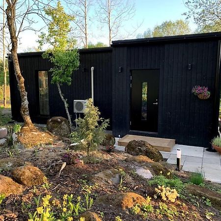 Small Cozy 3-Room House With Terrace & Large Garden Ilmandu Экстерьер фото