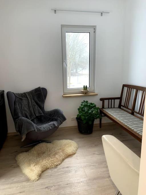 Small Cozy 3-Room House With Terrace & Large Garden Ilmandu Экстерьер фото